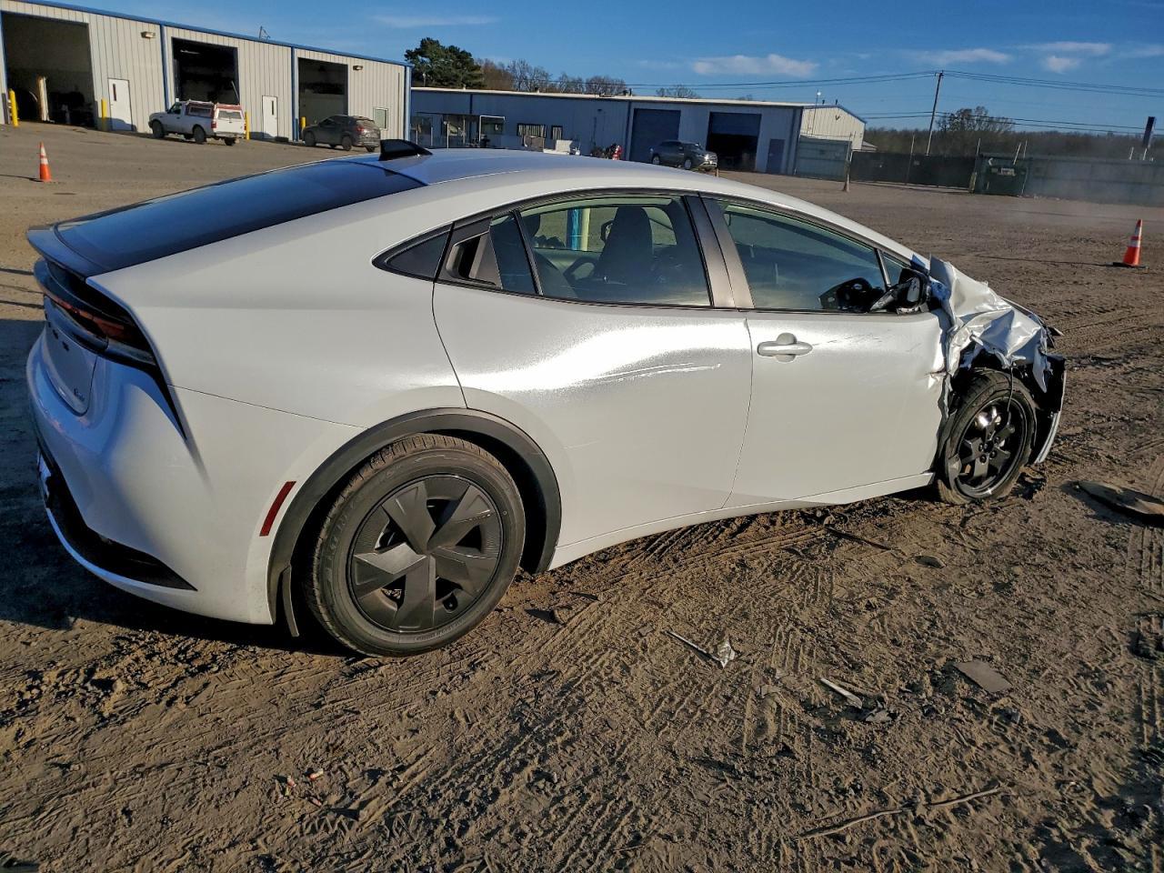 2026 Toyota Prius Le - Фото 3