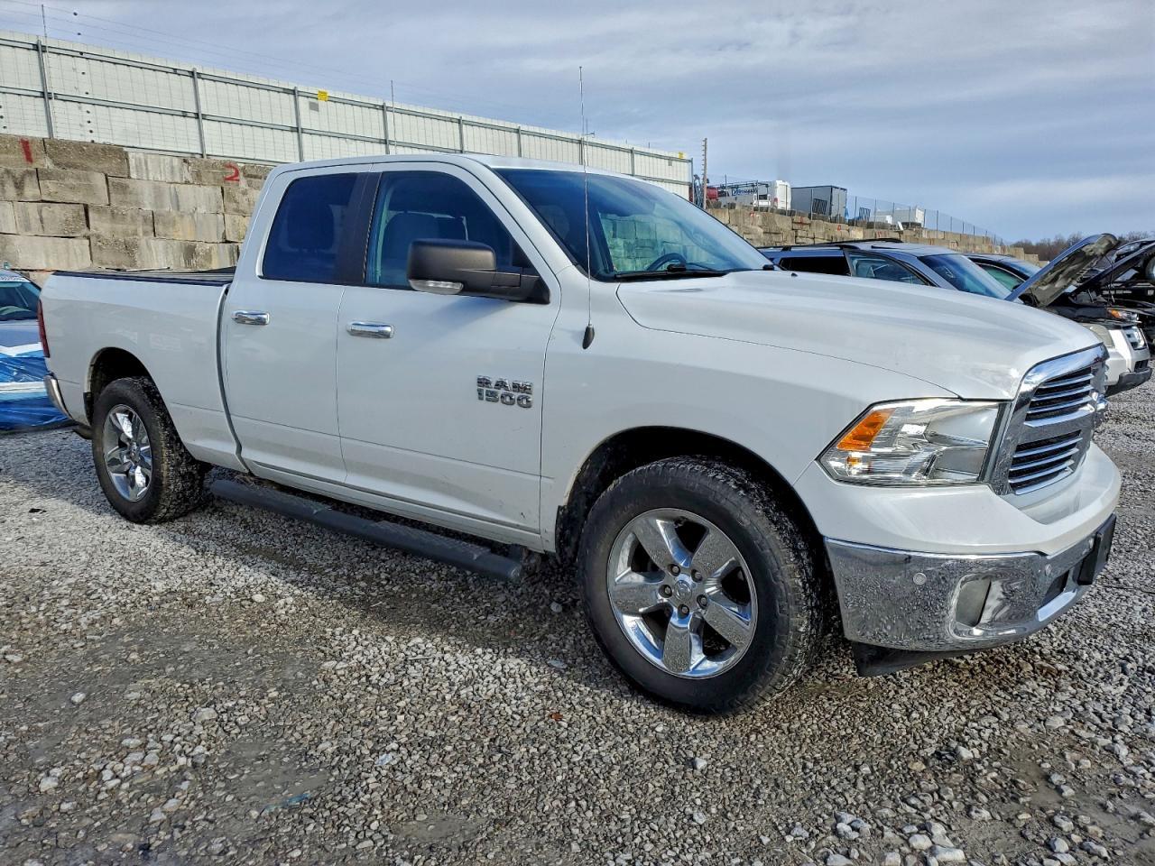 2016 Ram 1500 Slt - Image 4