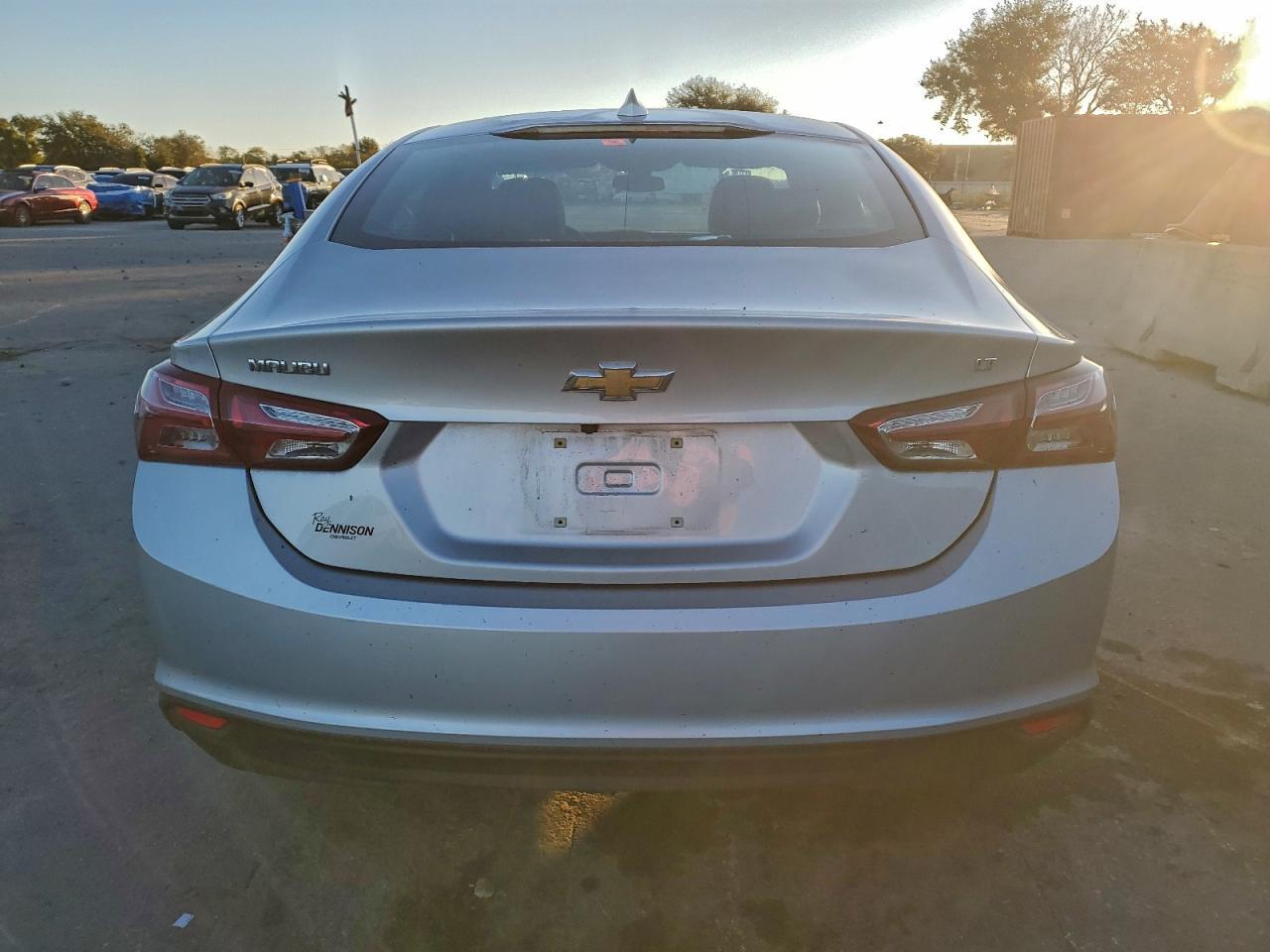 2021 Chevrolet Malibu Lt - Фото 6