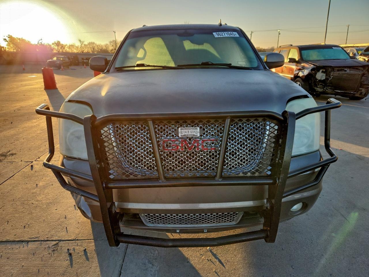 2011 GMC Yukon Xl Denali - Image 5