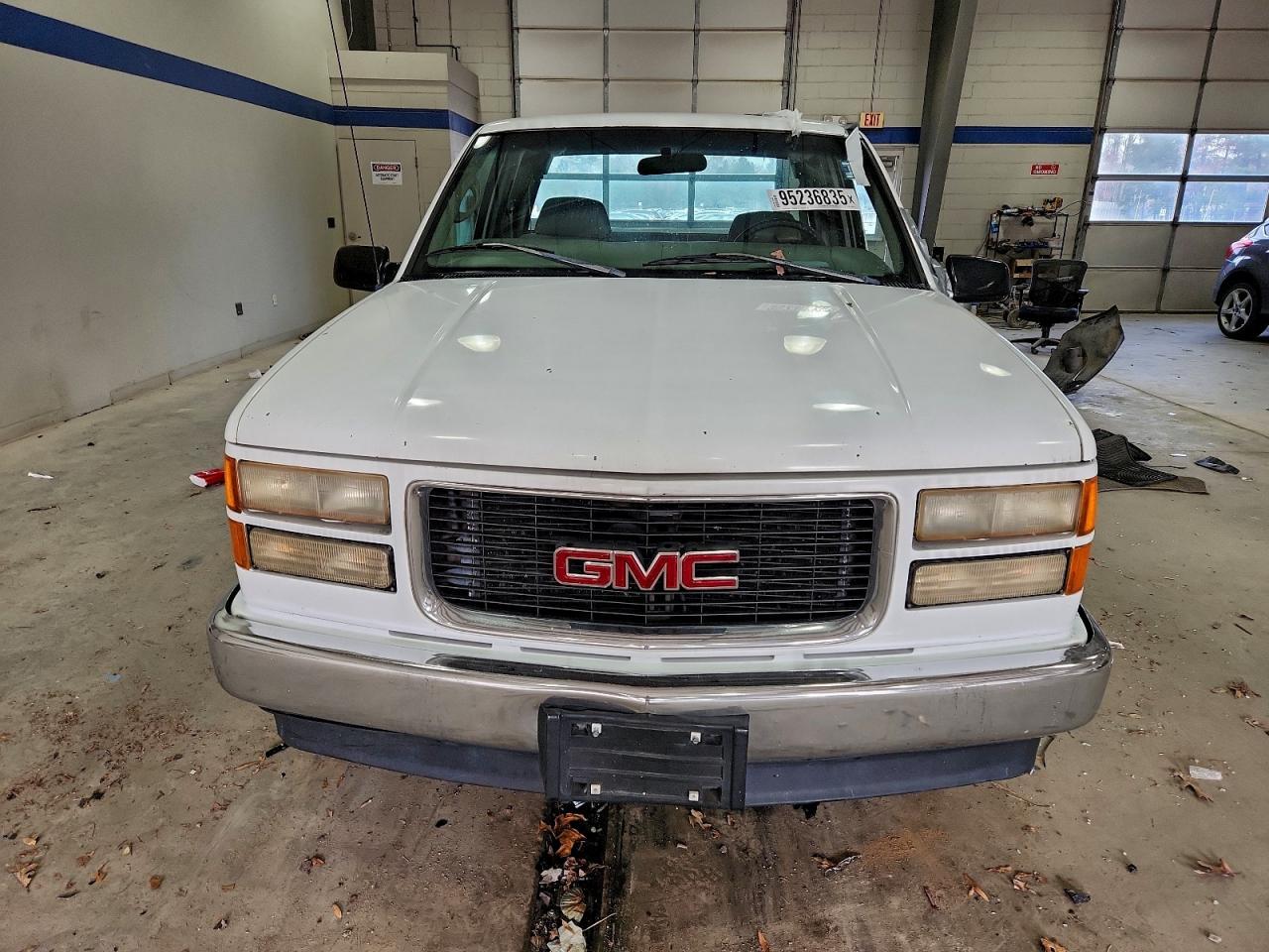 1998 GMC Sierra C1500 - Image 5