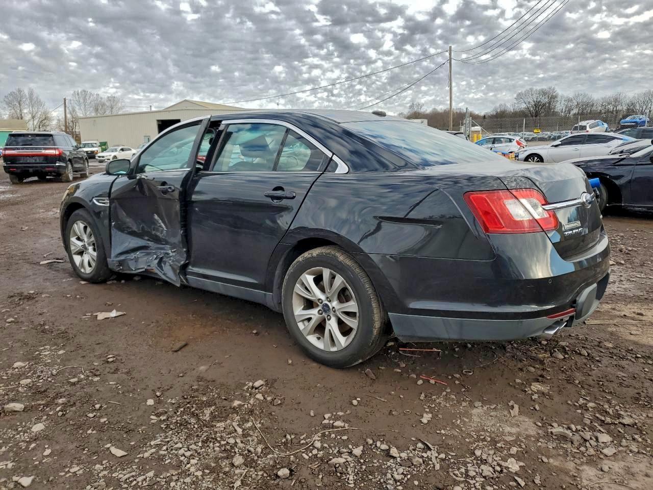 2011 Ford Taurus Sel - Фото 2
