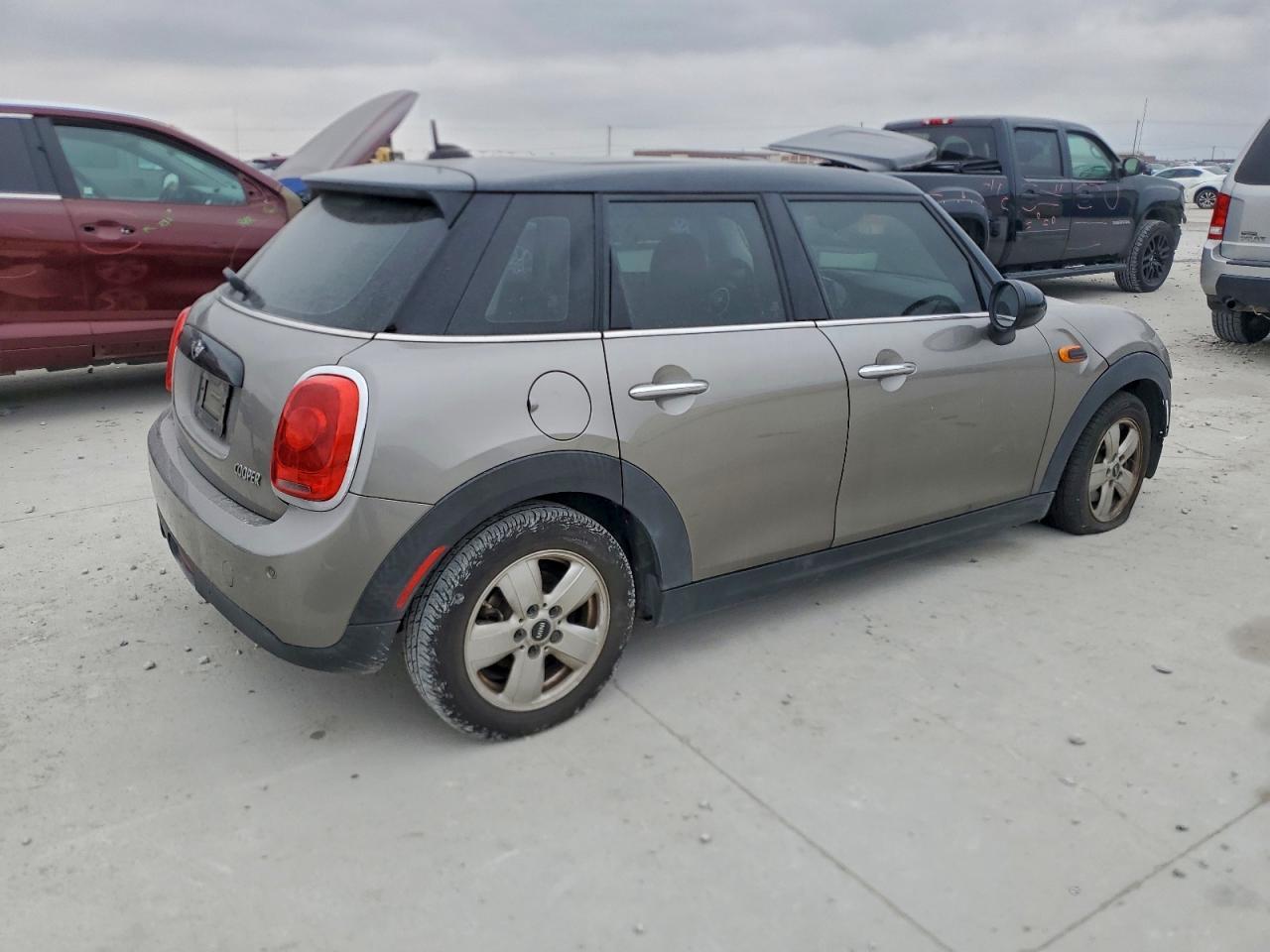 2016 Mini Cooper - Image 3