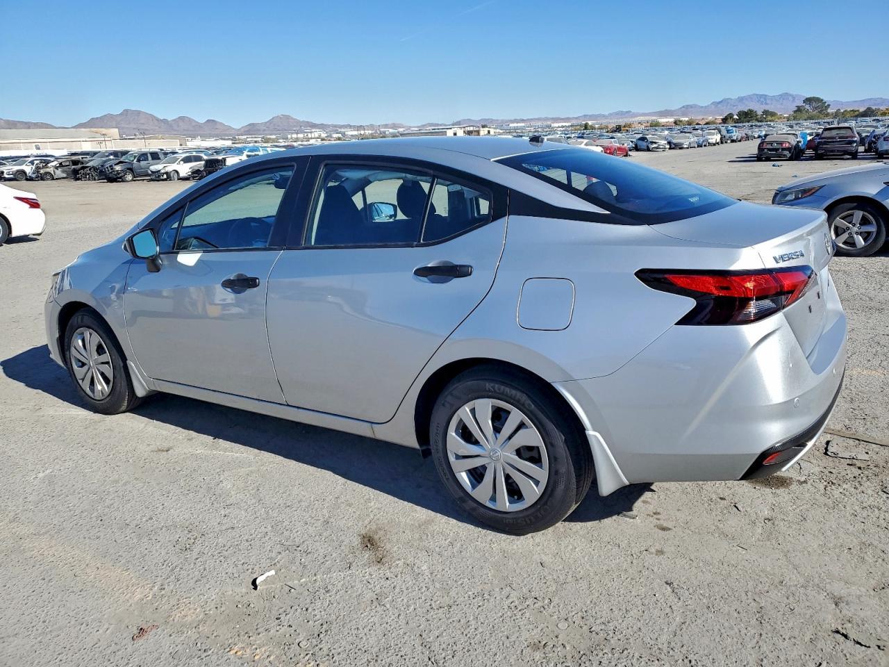 2025 Nissan Versa S - Фото 2