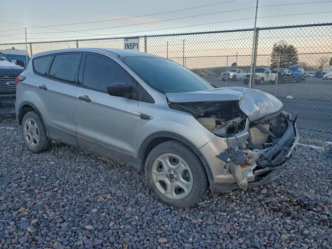 2019 Ford Escape S - Фото 4