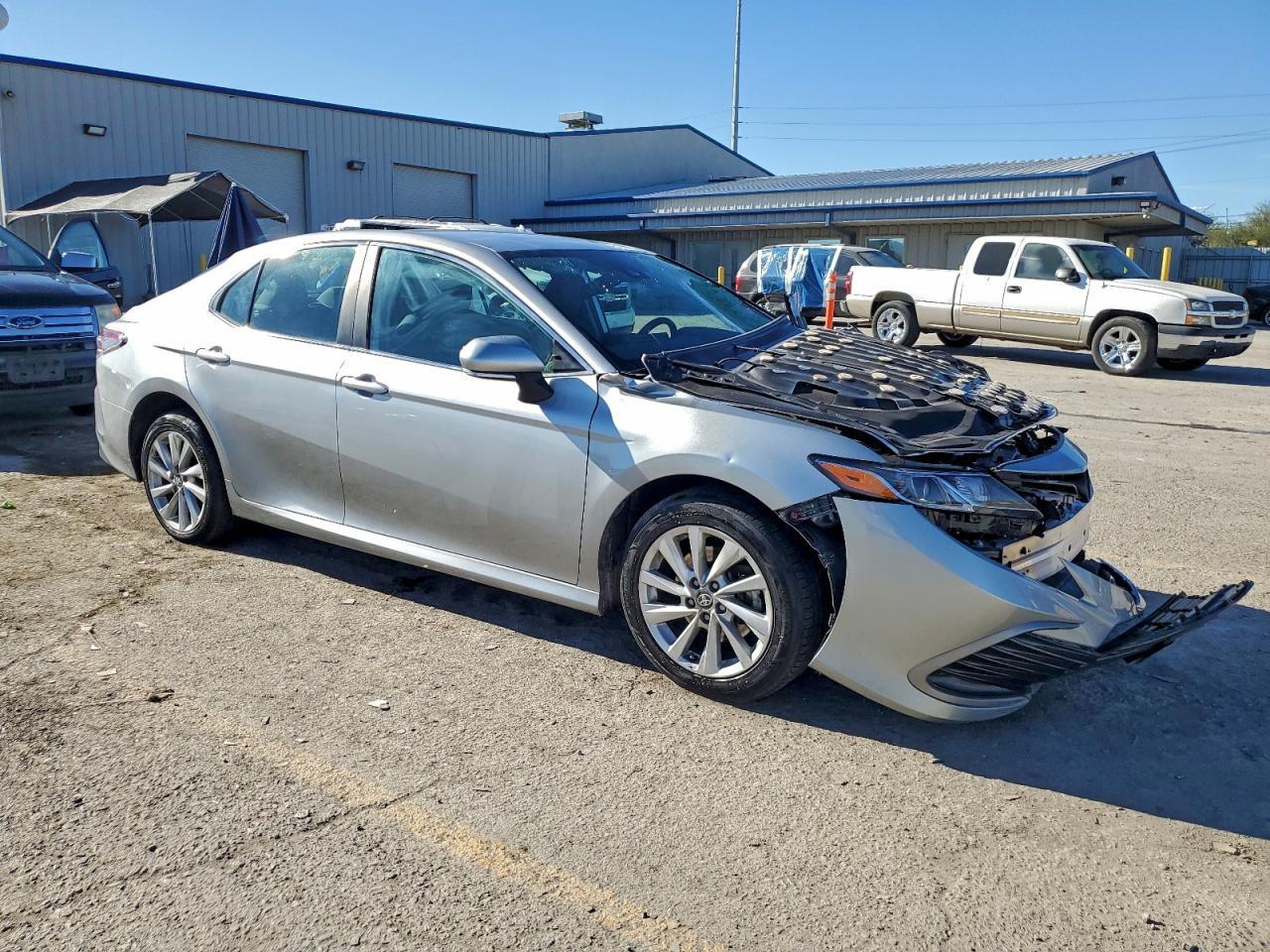 2023 Toyota Camry Le - Image 4