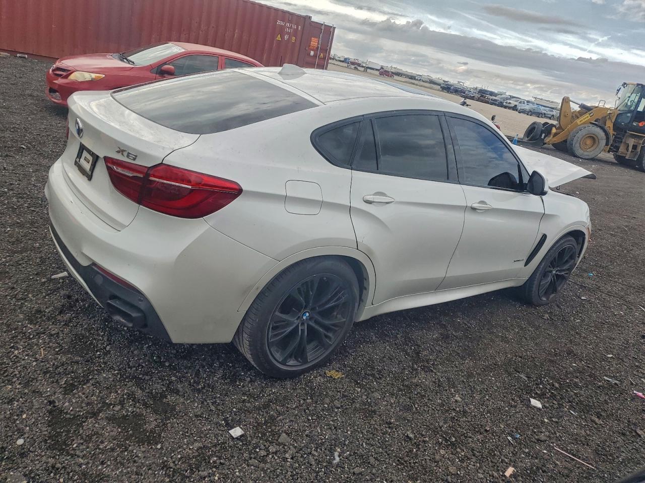 2018 BMW X6 xDrive50I - Image 3