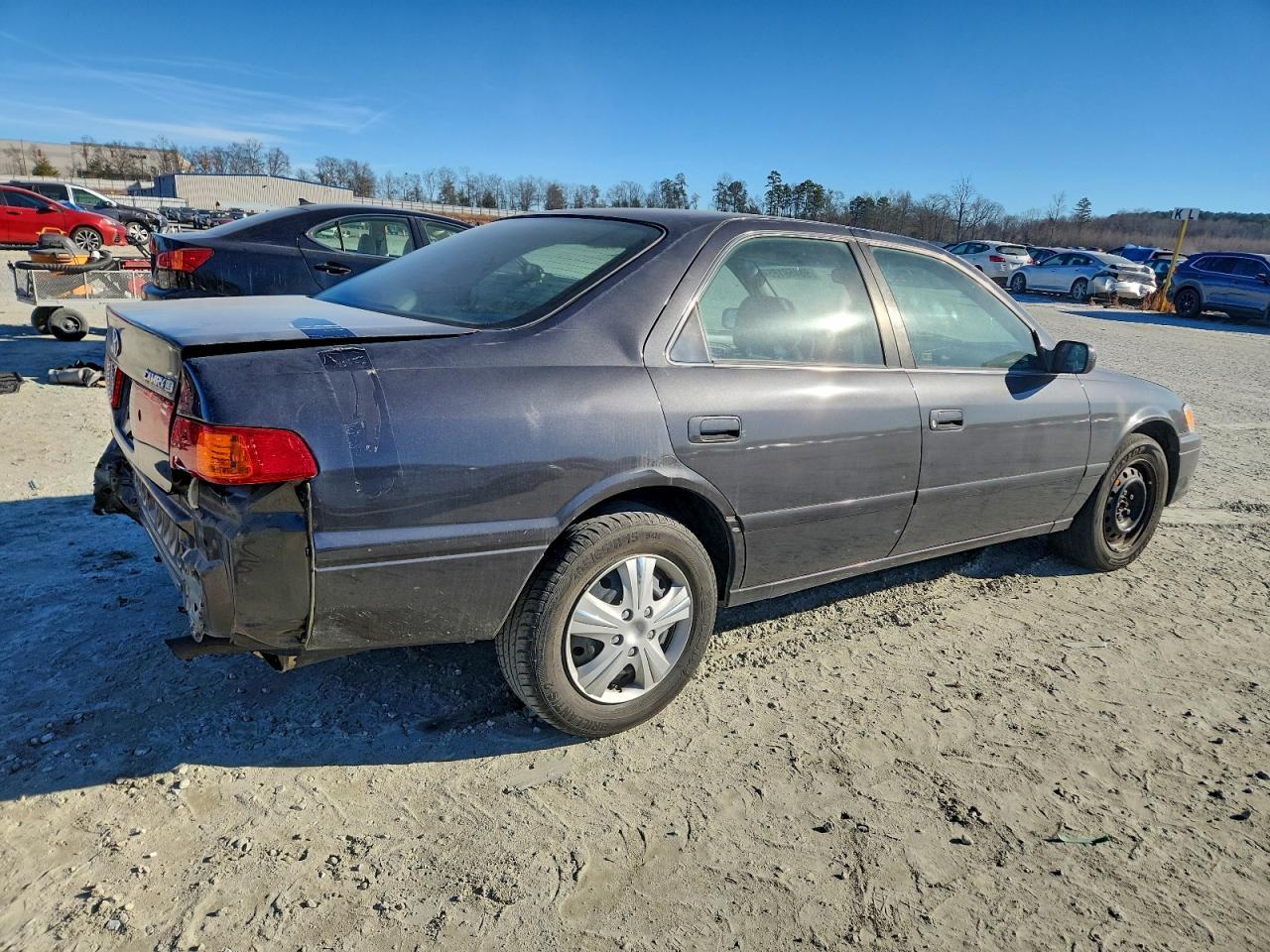 2001 Toyota Camry Ce - Фото 3