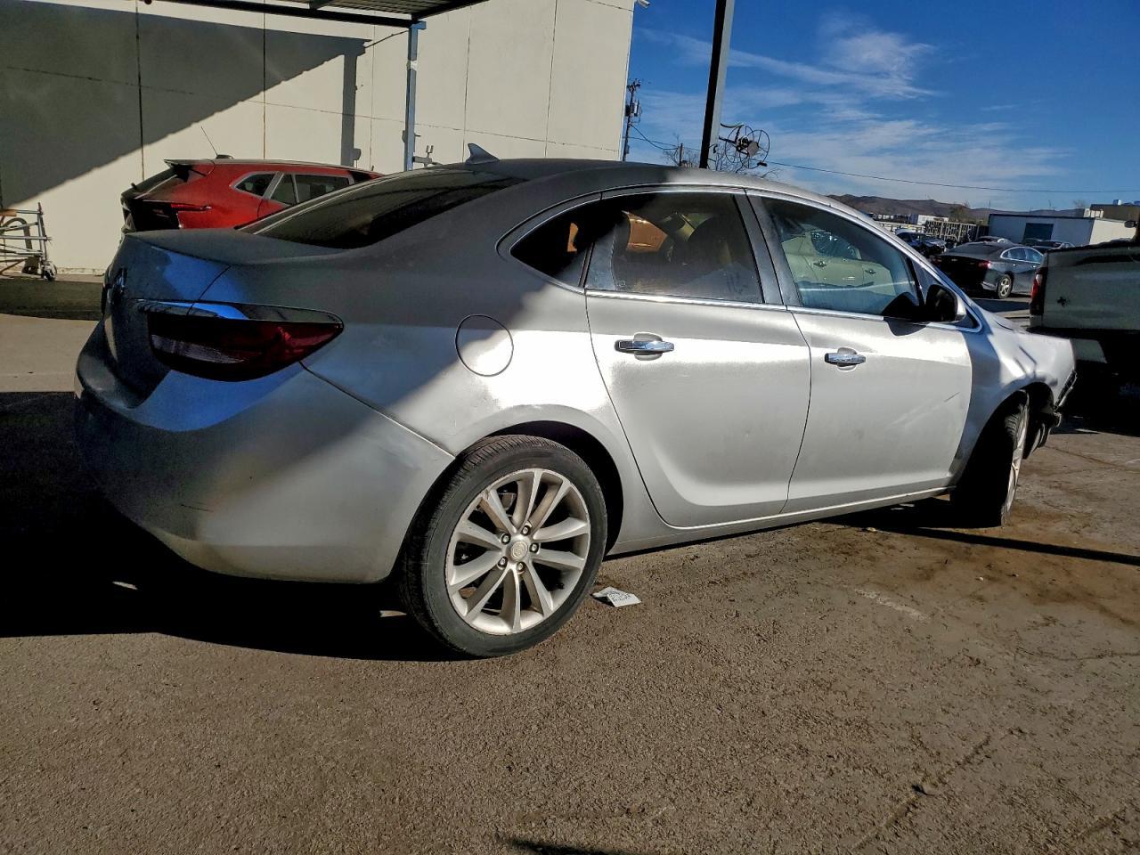 2013 Buick Verano - Фото 3