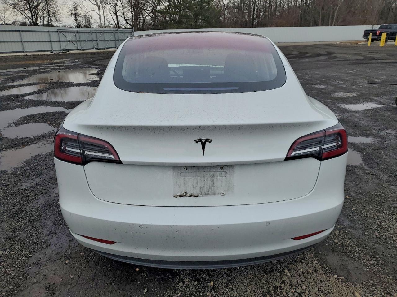 2018 Tesla Model 3 - Фото 6