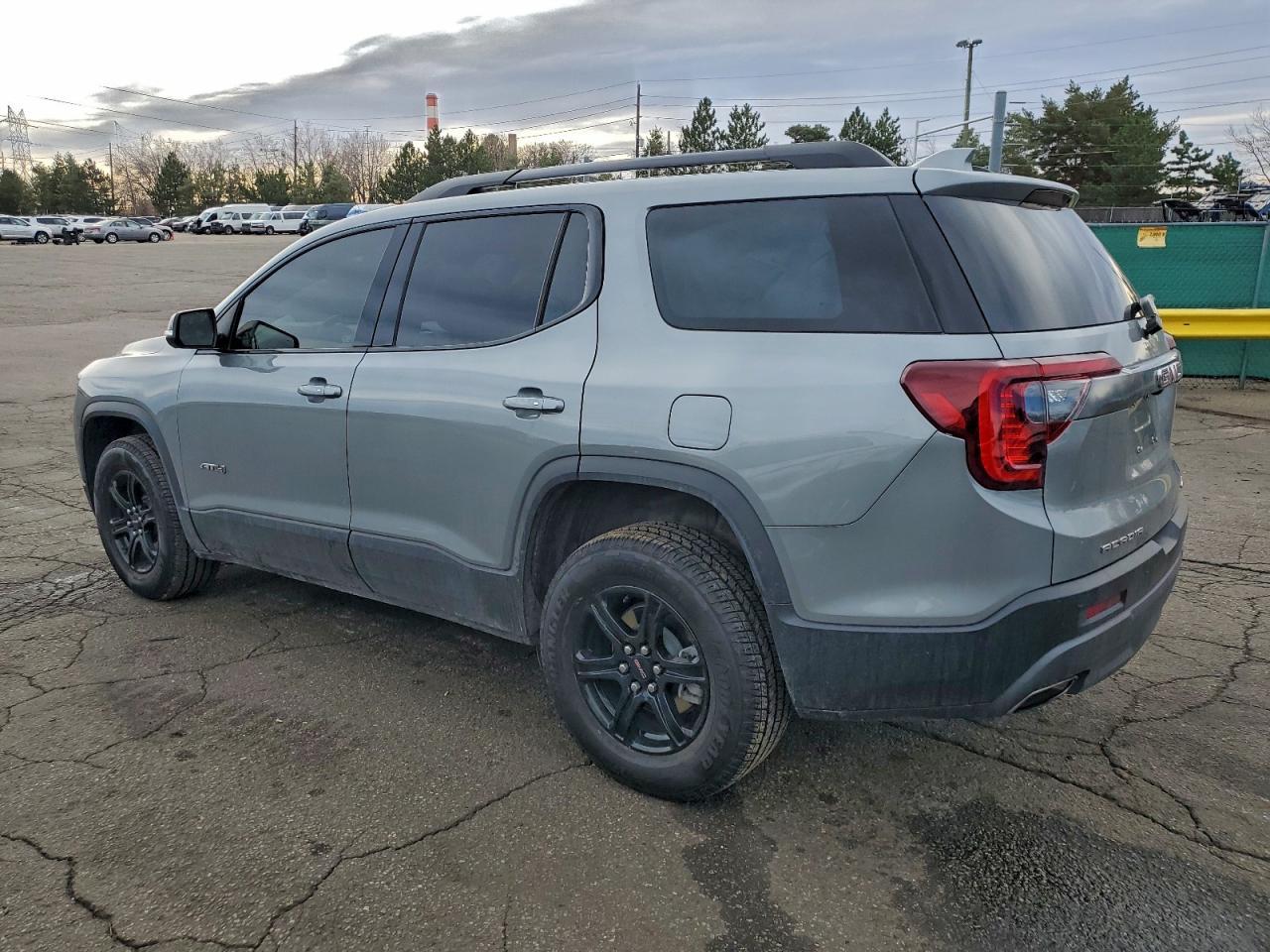 2023 GMC Acadia At4 - Фото 2