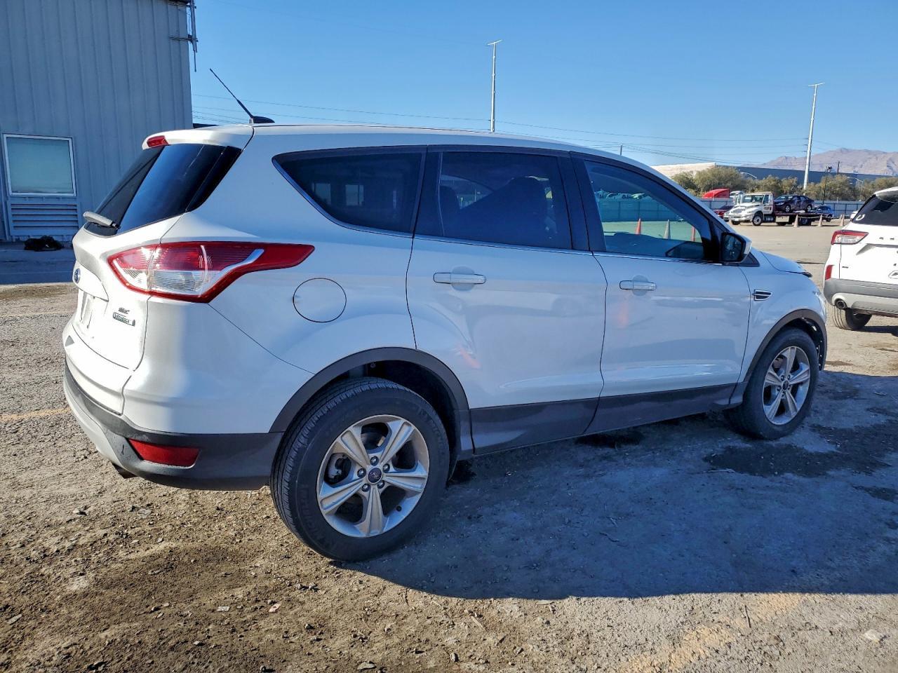 2014 Ford Escape Se - Фото 3