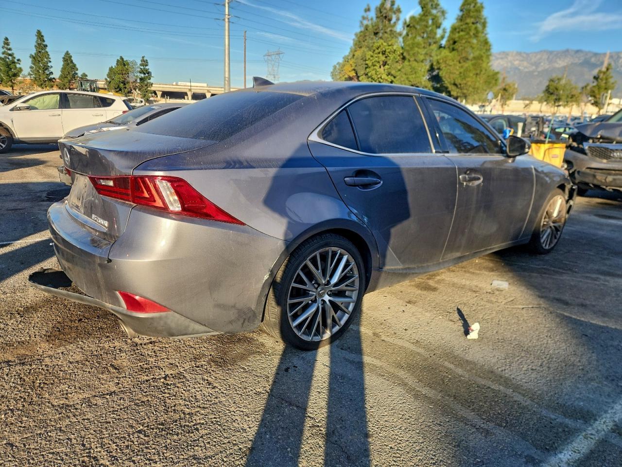 2016 Lexus Is 200T Base - Фото 3