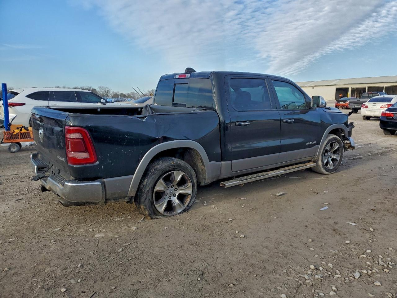 2019 Ram 1500 Laramie - Фото 3