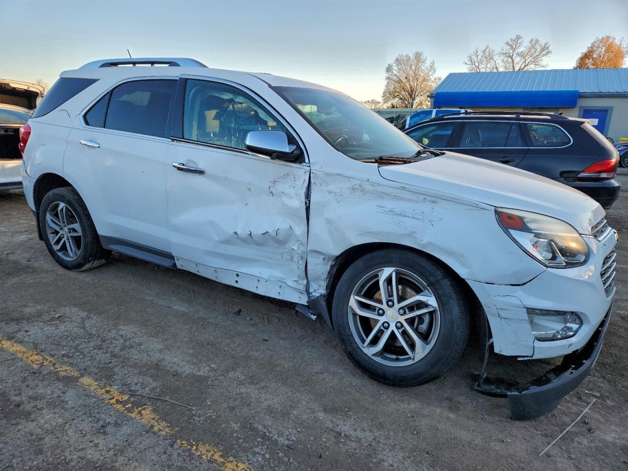 2017 Chevrolet Equinox Premier - Image 4