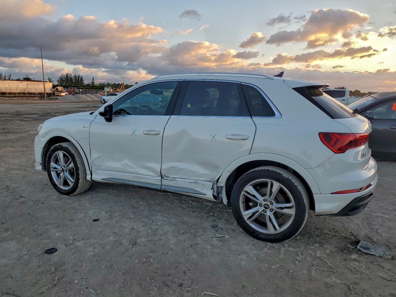 2023 Audi Q3 Premium S Line 45 - Фото 2
