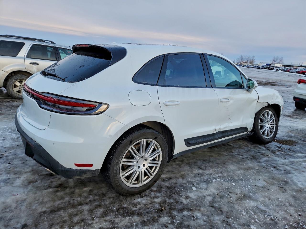 2022 Porsche Macan - Фото 3
