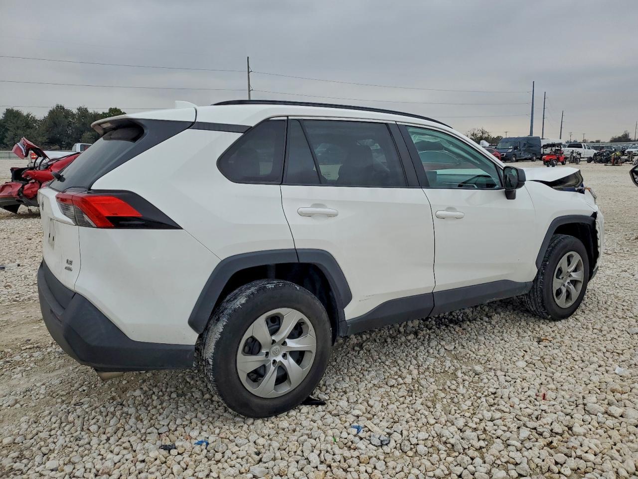 2021 Toyota Rav4 Le - Image 3