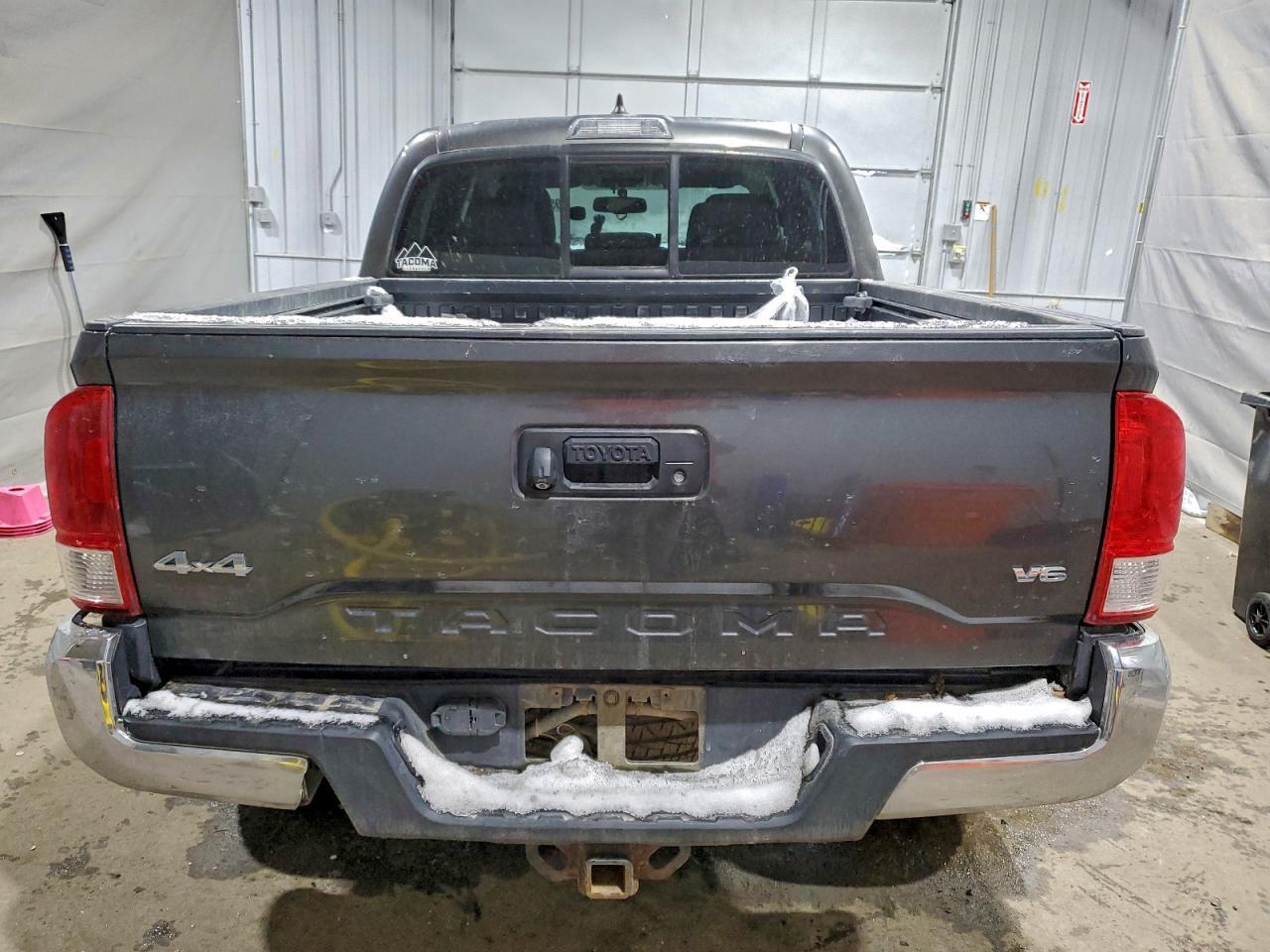 2016 Toyota Tacoma Double Cab - Image 6