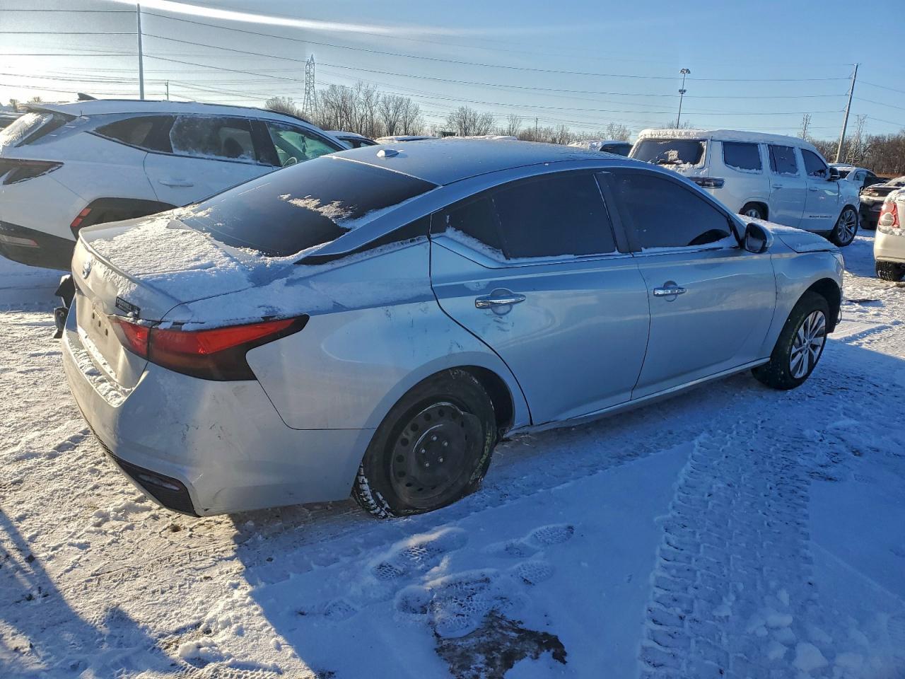 2020 Nissan Altima S - Фото 3