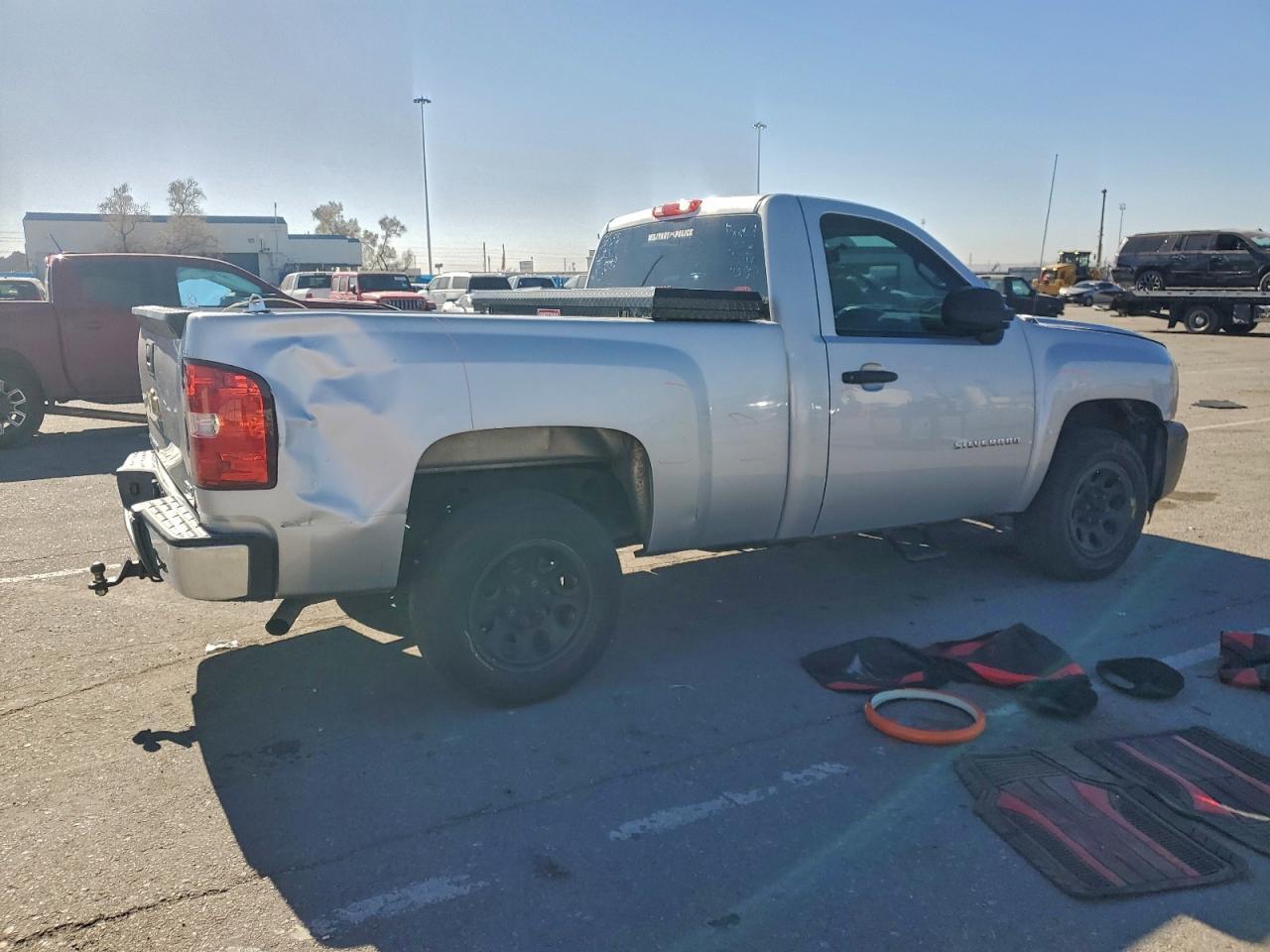 2013 Chevrolet Silverado C1500 - Image 3