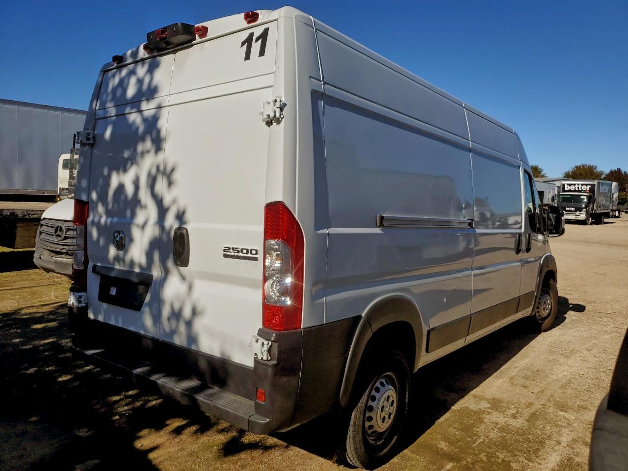 2025 Ram Promaster 2500 Delivery Van - Фото 3