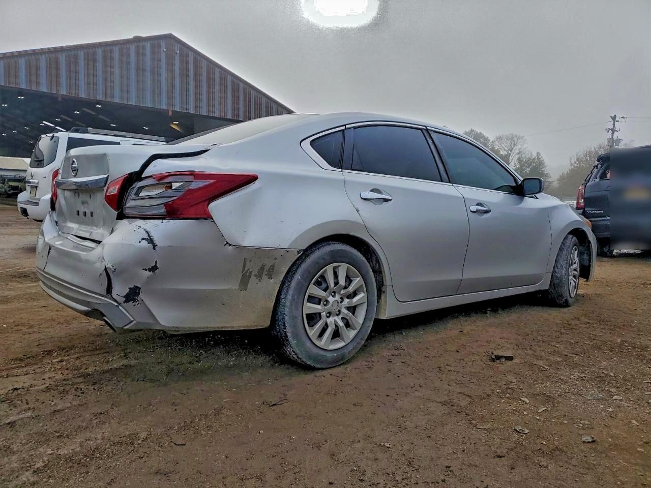 2016 Nissan Altima 2.5 - Фото 3
