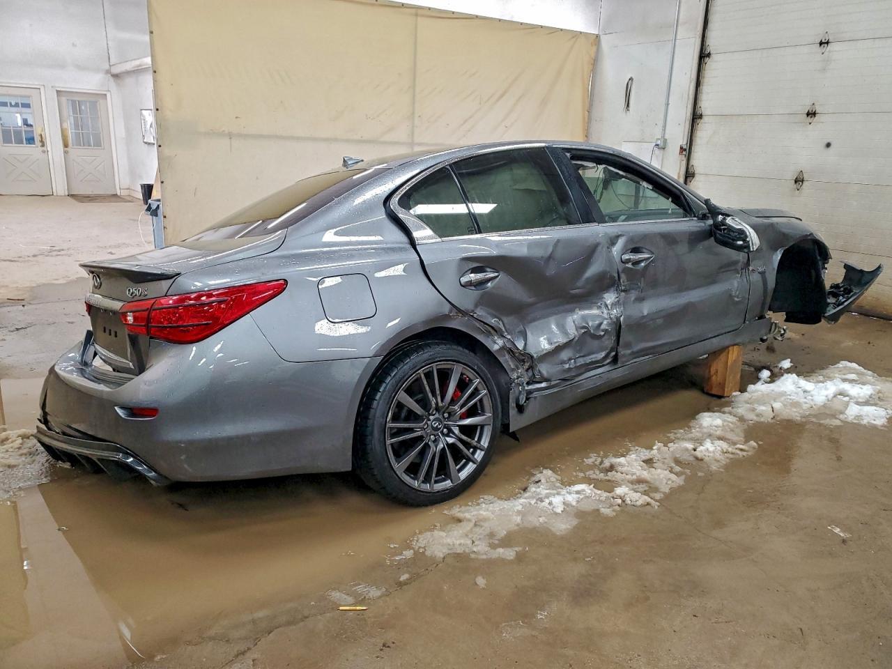 2017 Infiniti Q50 Red Sport 400 - Фото 3