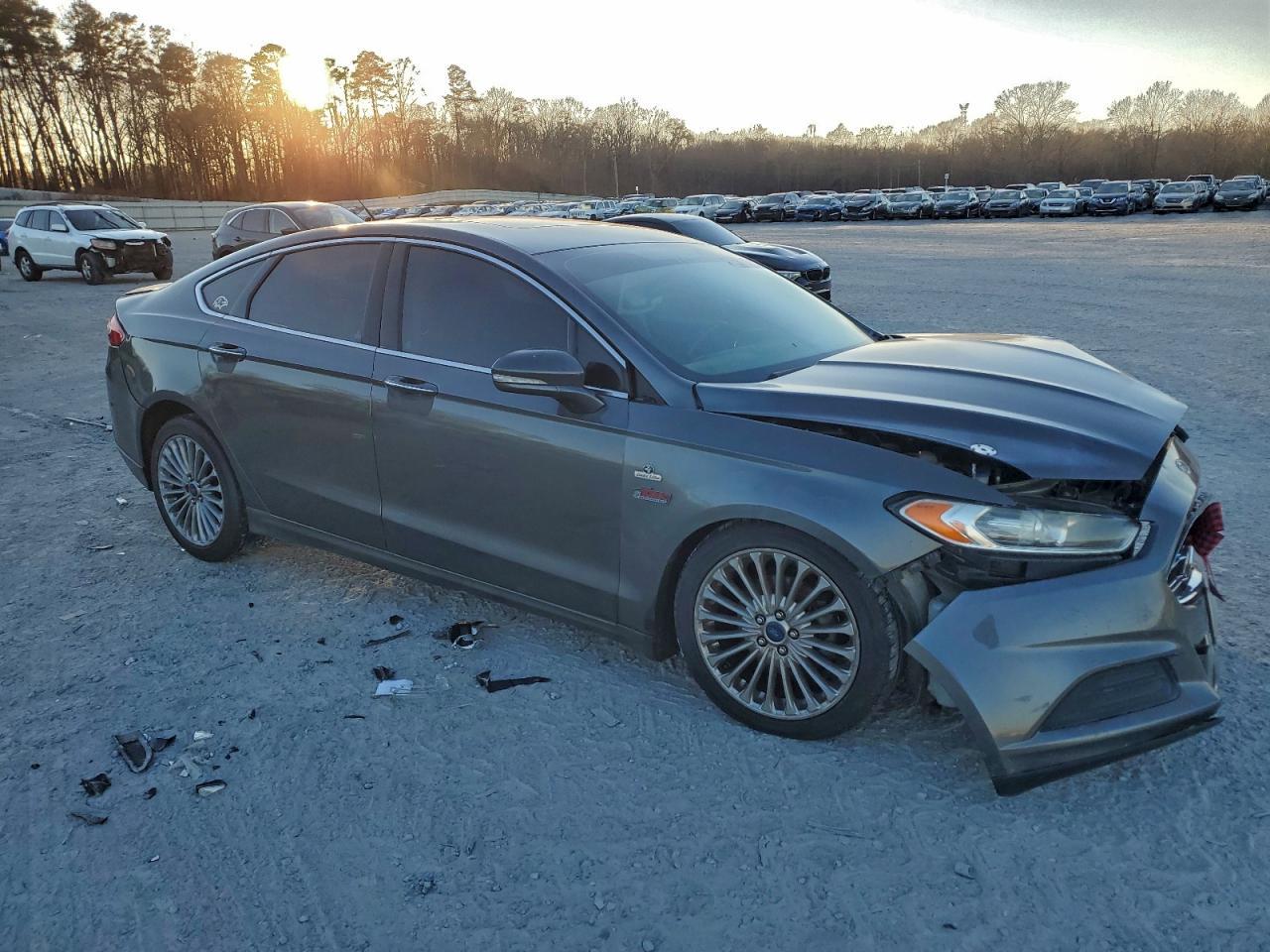 2015 Ford Fusion Titanium - Image 4