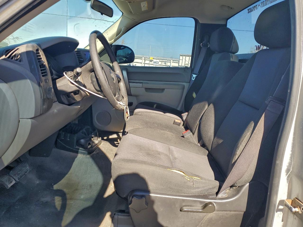 2013 Chevrolet Silverado C1500 - Image 7