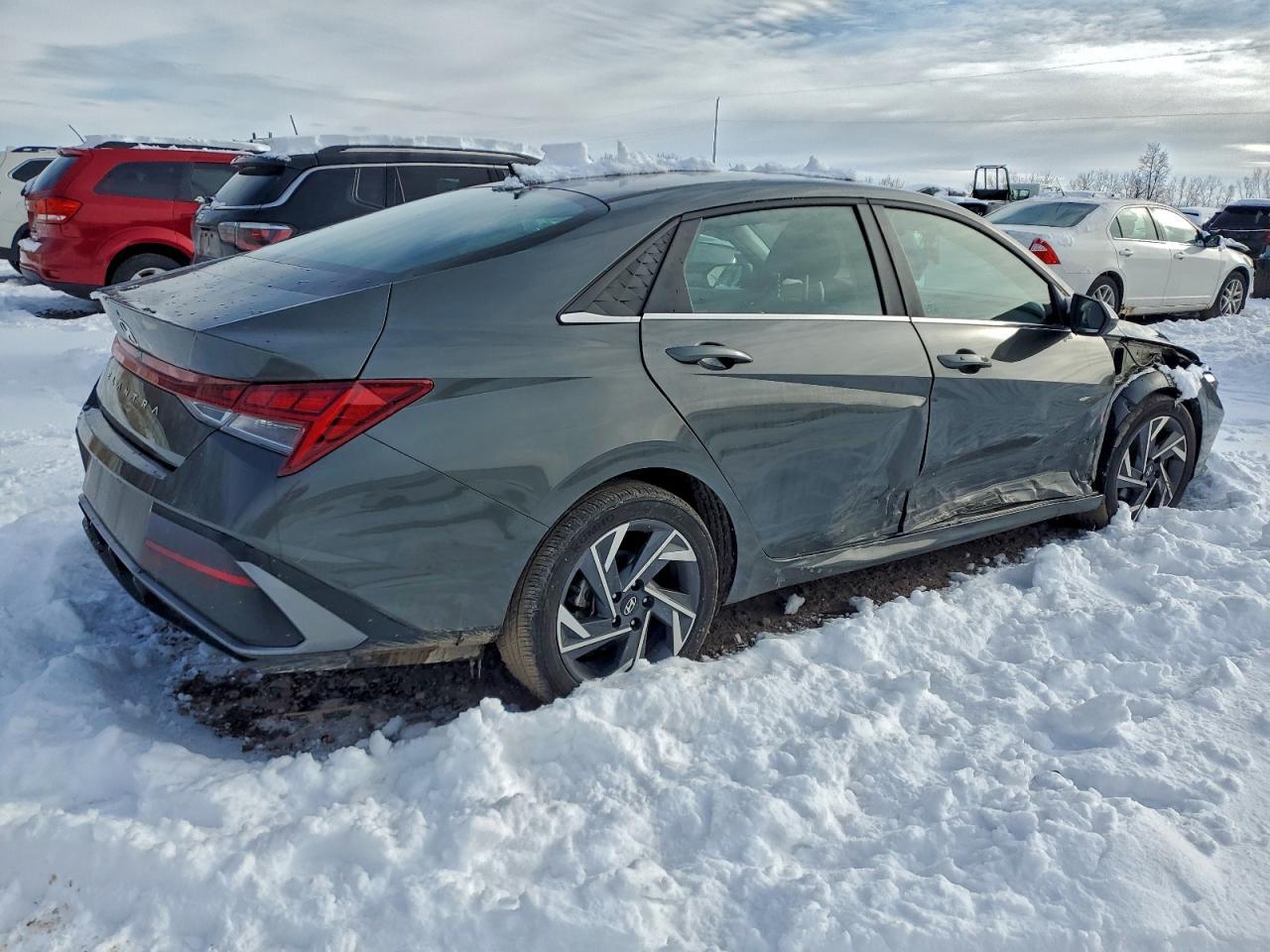 2024 Hyundai Elantra Sel - Image 3