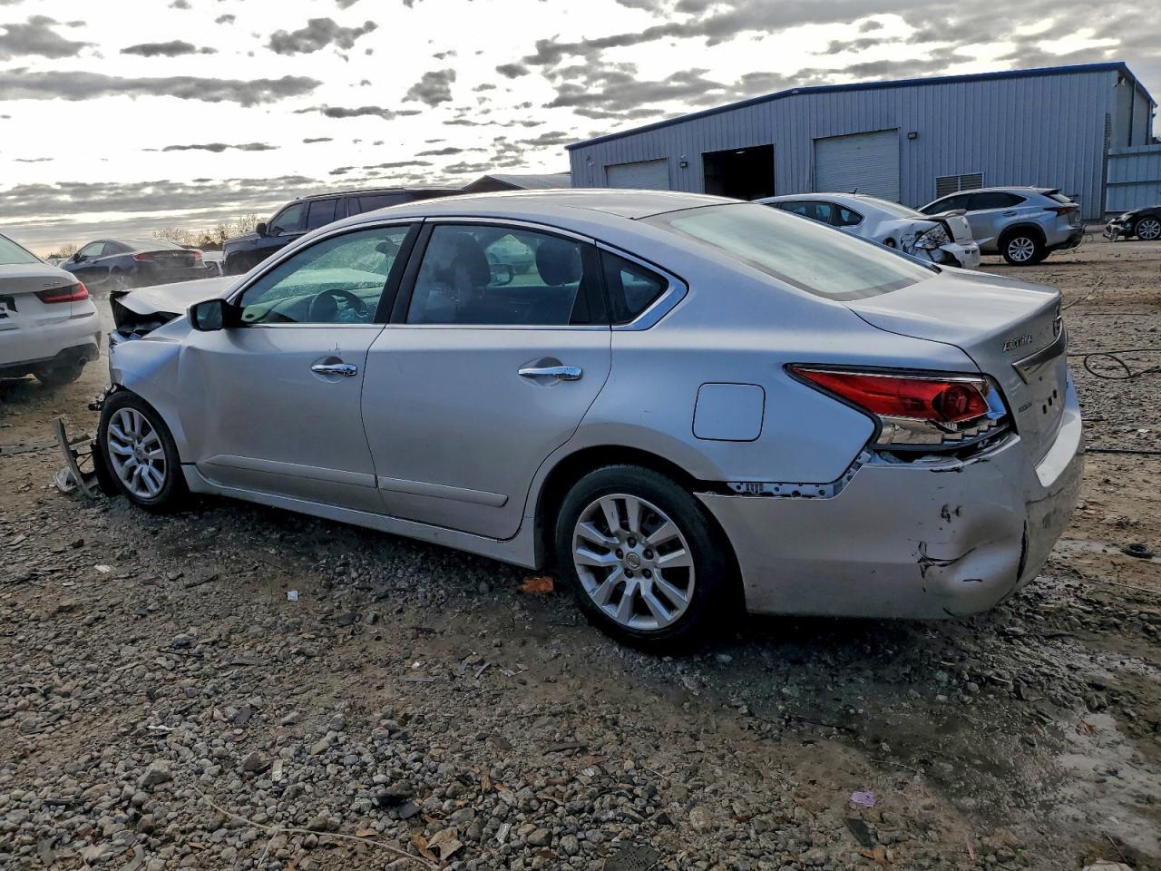 2013 Nissan Altima 2.5 - Image 2