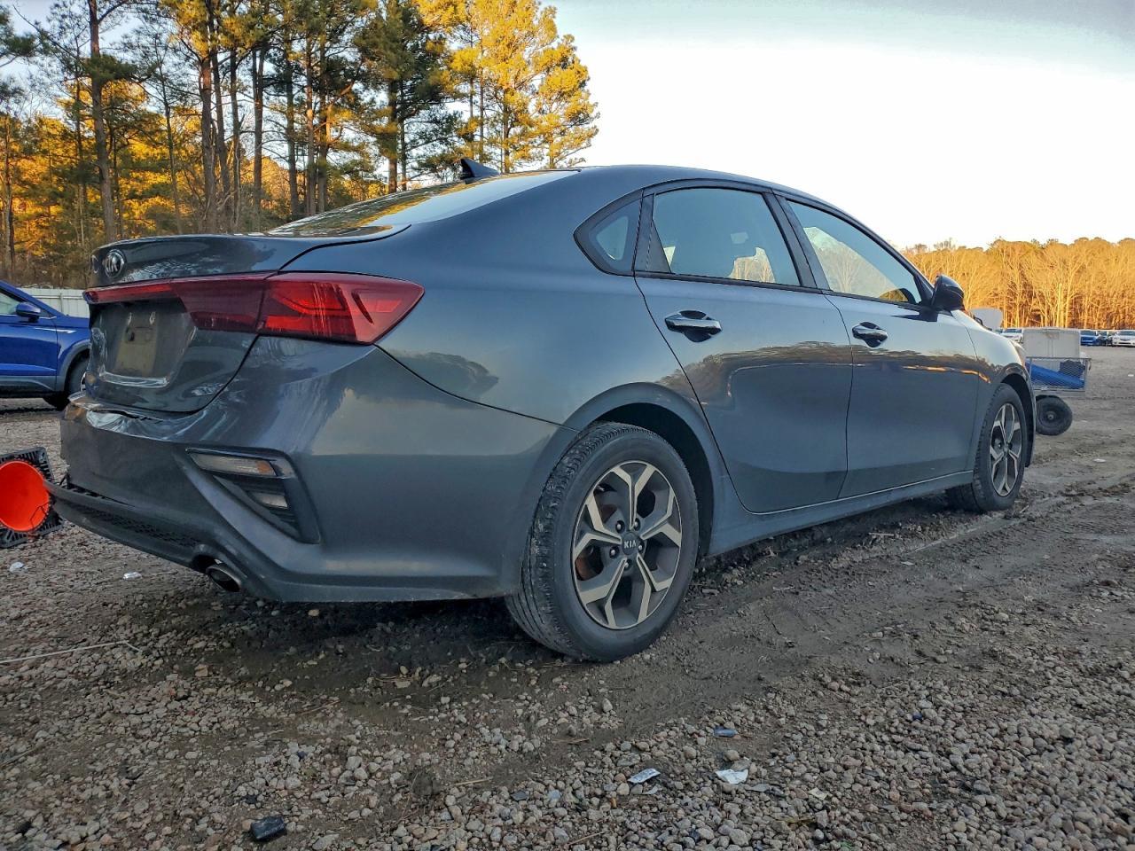 2020 Kia Forte Fe - Фото 3