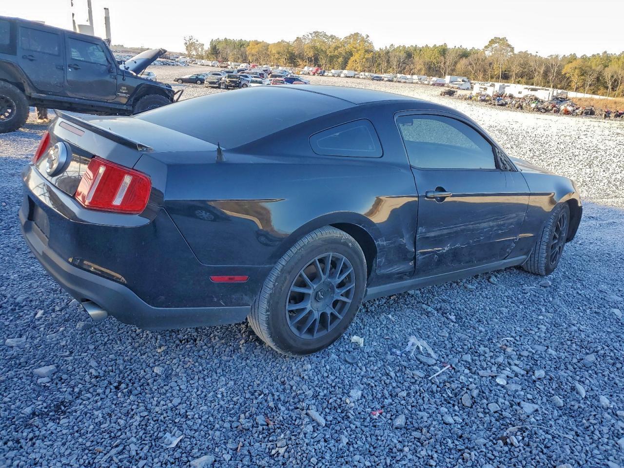 2012 Ford Mustang - Фото 3