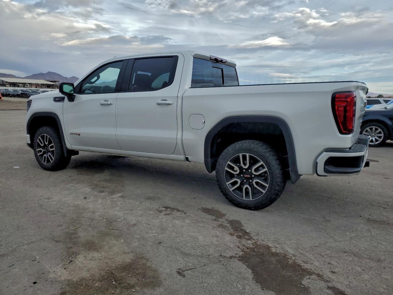 2025 GMC Sierra K1500 At4 - Image 2