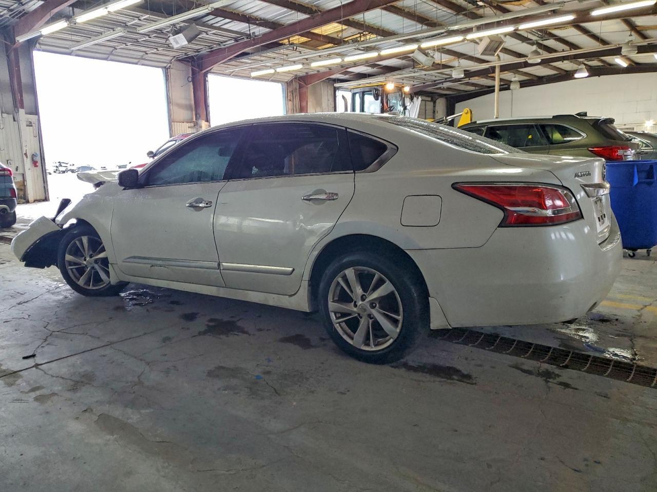 2014 Nissan Altima 2.5 - Фото 2