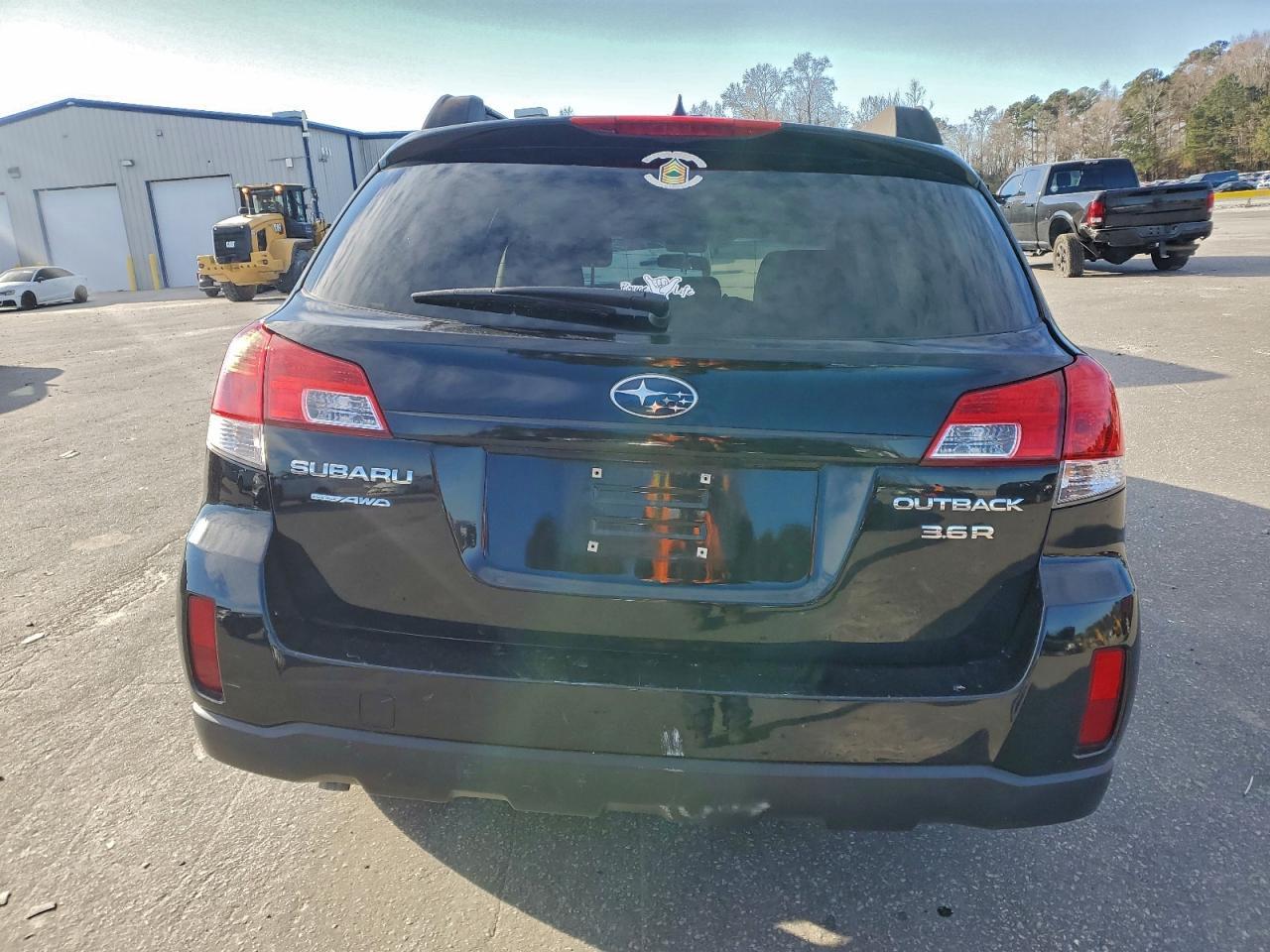 2011 Subaru Outback 3.6R Limited - Фото 6