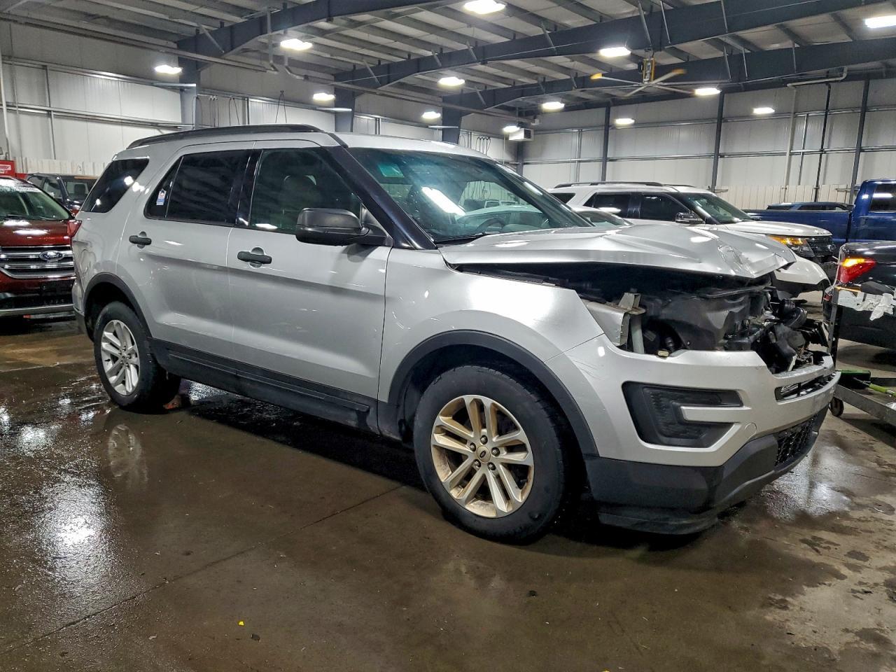 2016 Ford Explorer - Фото 4
