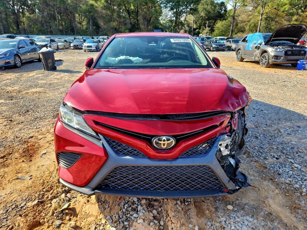2020 Toyota Camry Se - Image 5