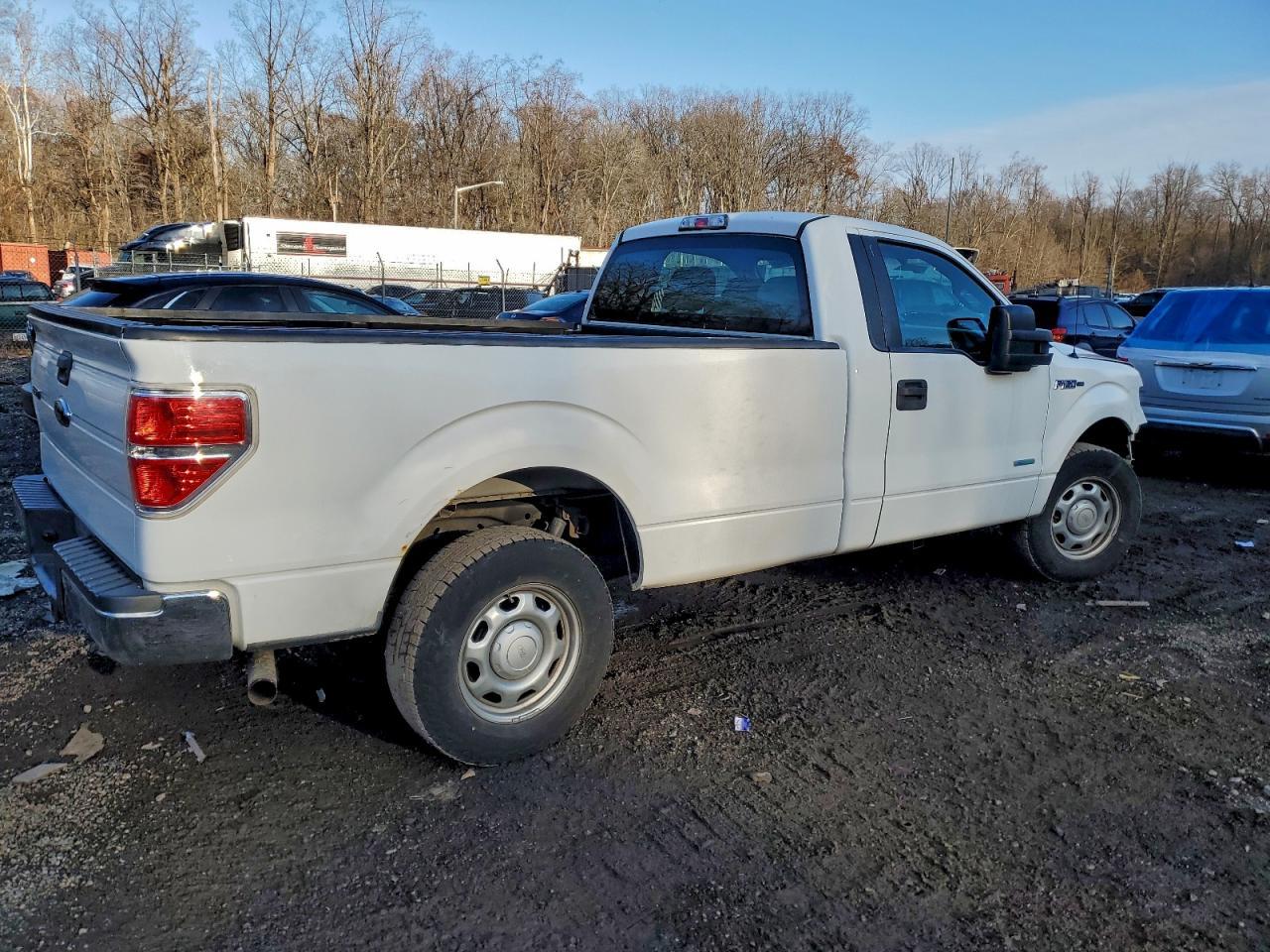2013 Ford F150 - Фото 3