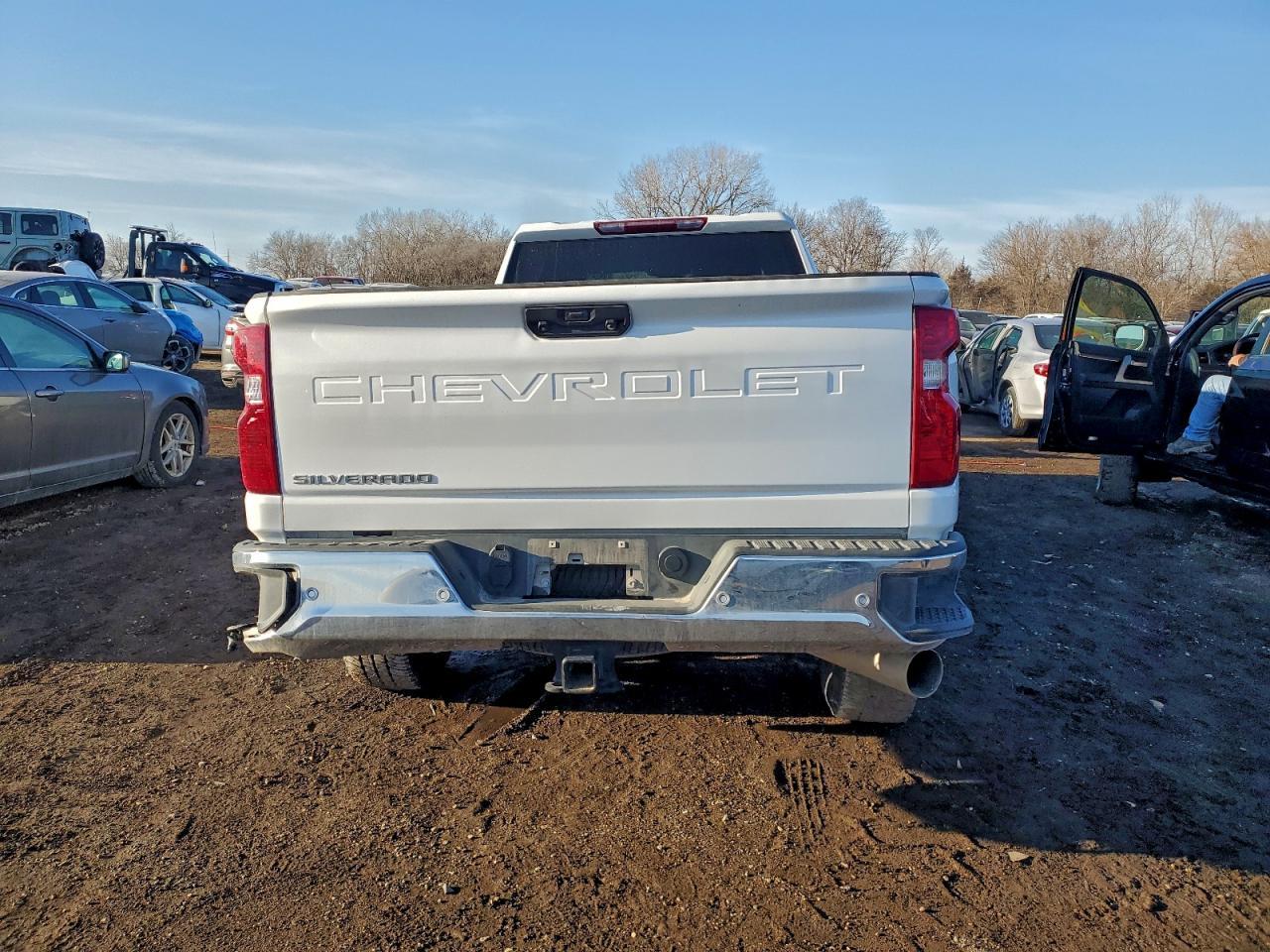 2025 Chev Silverado K3500 - Фото 6