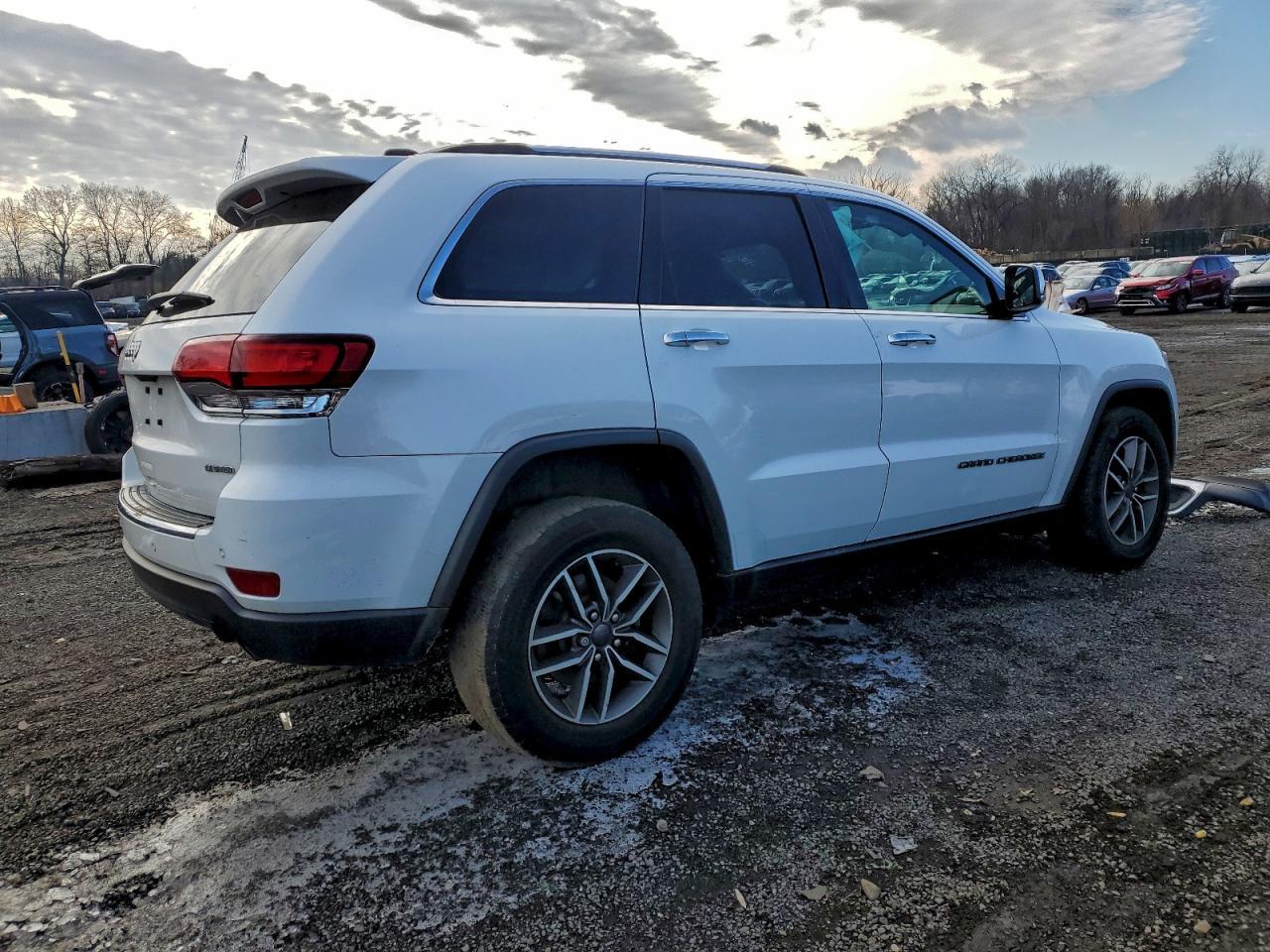 2020 Jeep Grand Cherokee Limited - Image 3