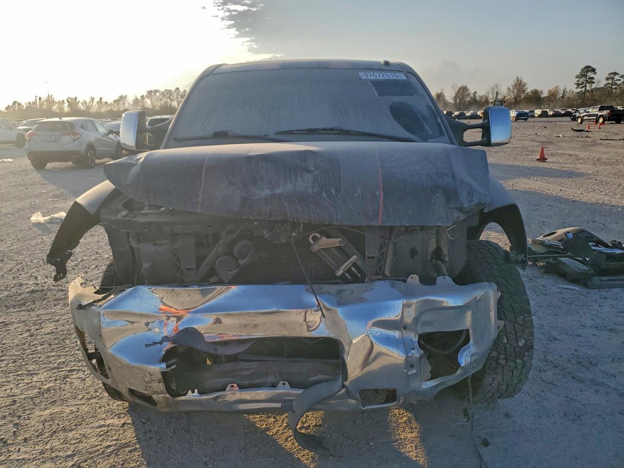 2011 Nissan Titan S - Фото 5