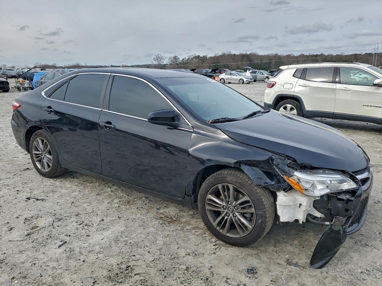 2016 Toyota Camry Le - Фото 4