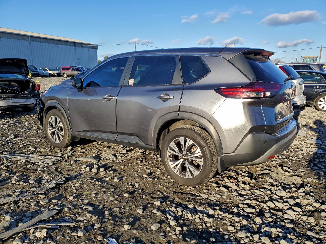 2022 Nissan Rogue Sv - Фото 2