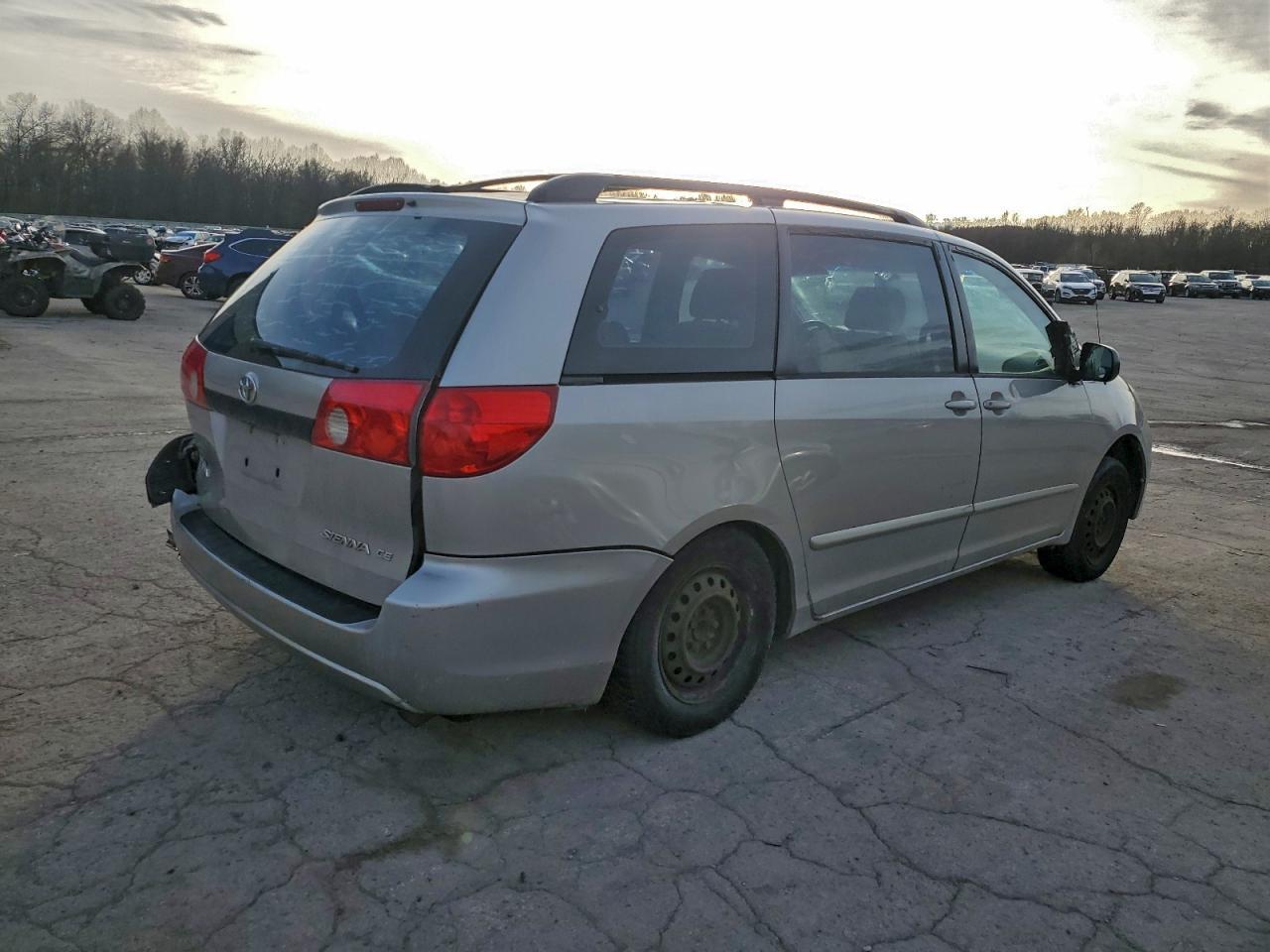 2006 Toyota Sienna Ce 7 Passenger - Фото 3