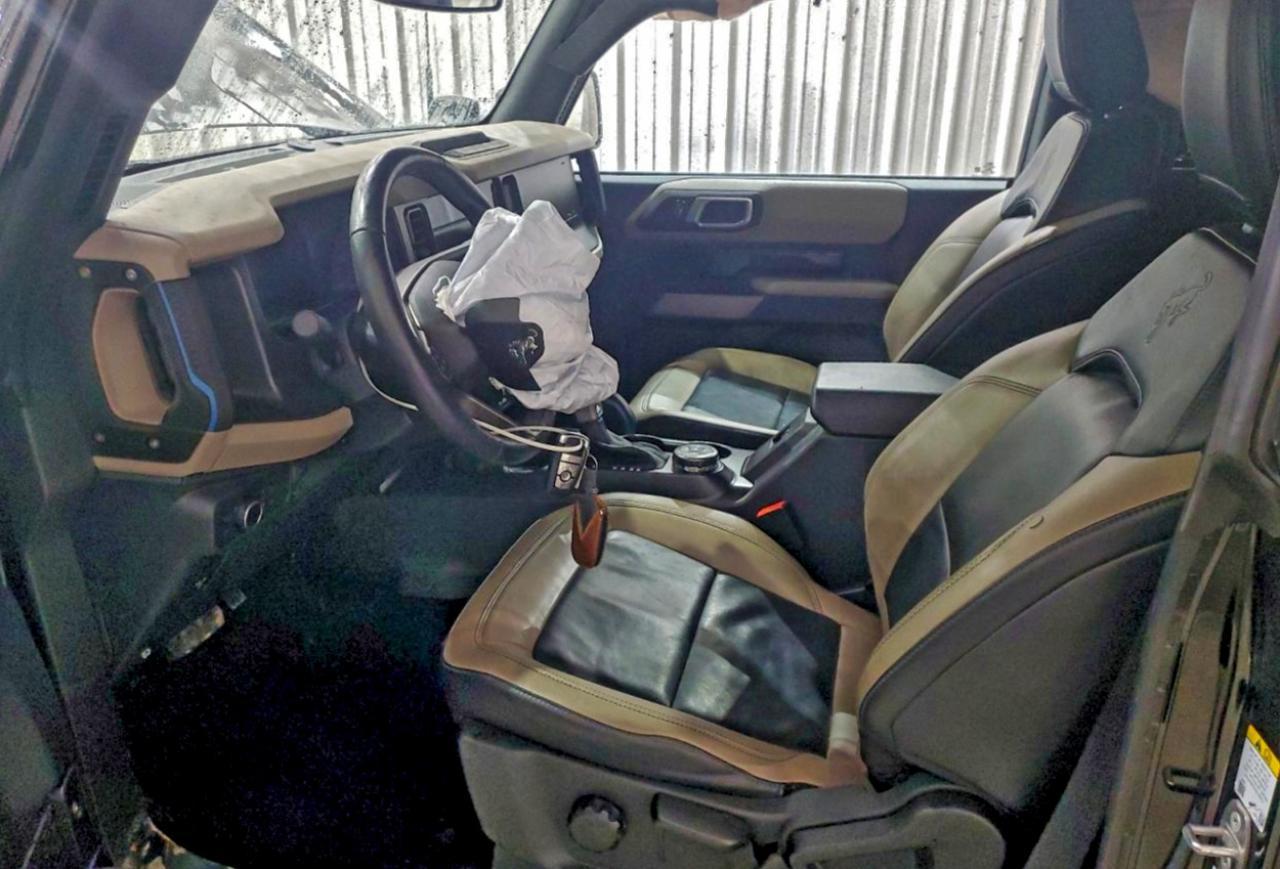 2022 Ford Bronco Base - Image 7