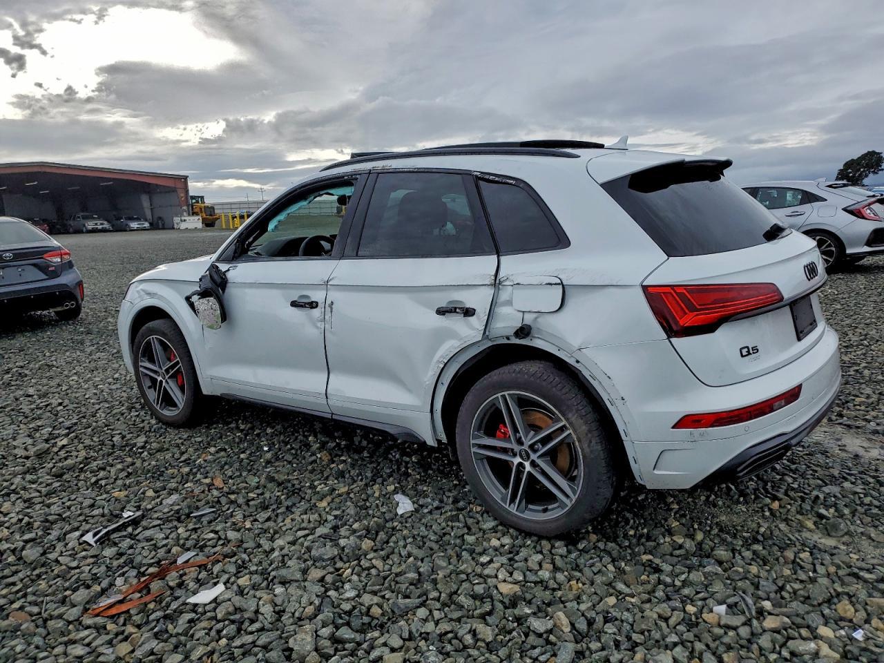 2024 Audi Q5 E Premium Plus 55 - Фото 2