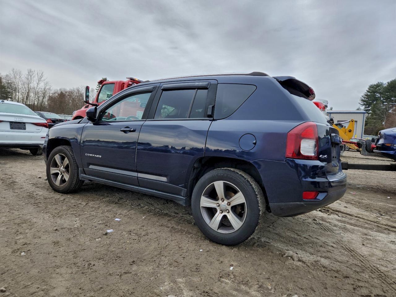 2016 Jeep Compass Latitude - Фото 2