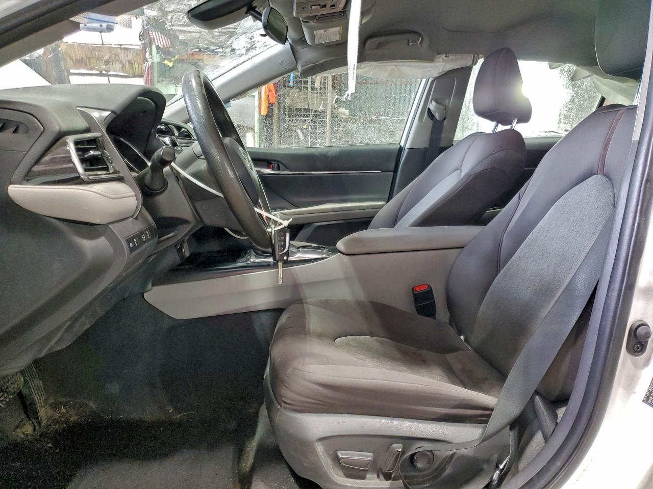 2019 Toyota Camry L - Image 7